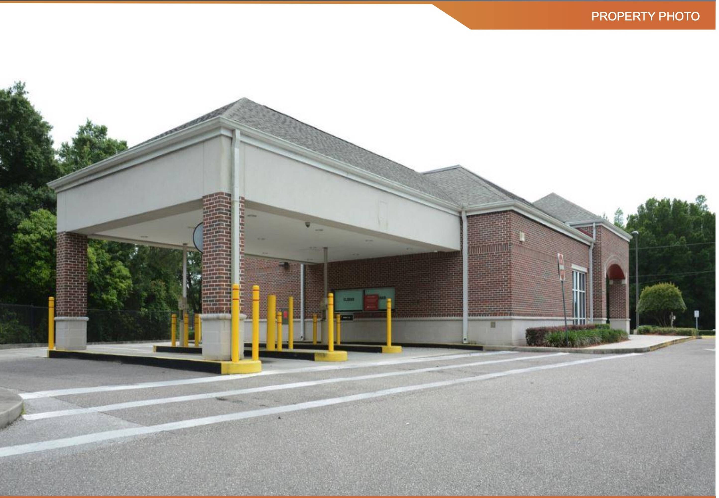 TAMPA BAY RETAIL (FORMER BANK BUILDING) ON SIGNALIZED INTERSECTION